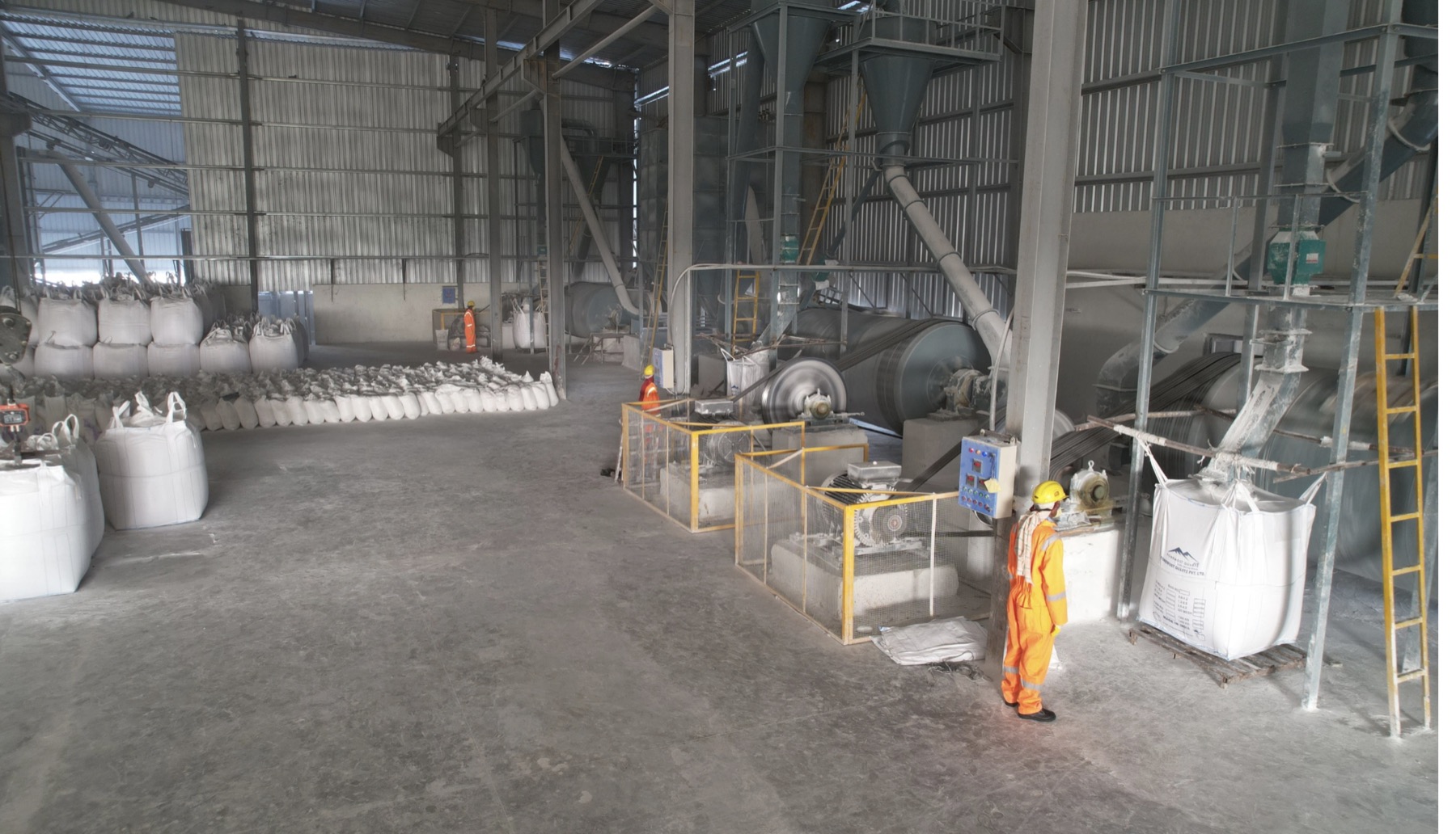 Processing area in the quartz and feldspar plant